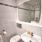 Adler Frankfurt