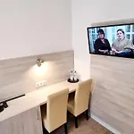 Hotel Adler Frankfurt 3*