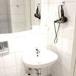 Hotel Adler Frankfurt 3*