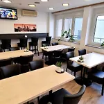 Hotel Adler Frankfurt 3*