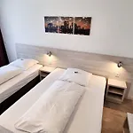 Adler Frankfurt Hotel 3*