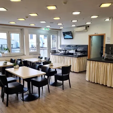 弗兰克福特埃德尔酒店 酒店