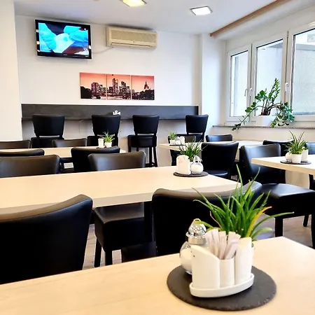 弗兰克福特埃德尔酒店 酒店 3*