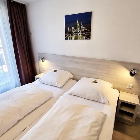 Hotel Adler Frankfurt 3*