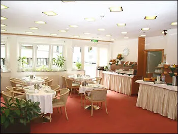 Adler Frankfurt Ξενοδοχείο 3*
