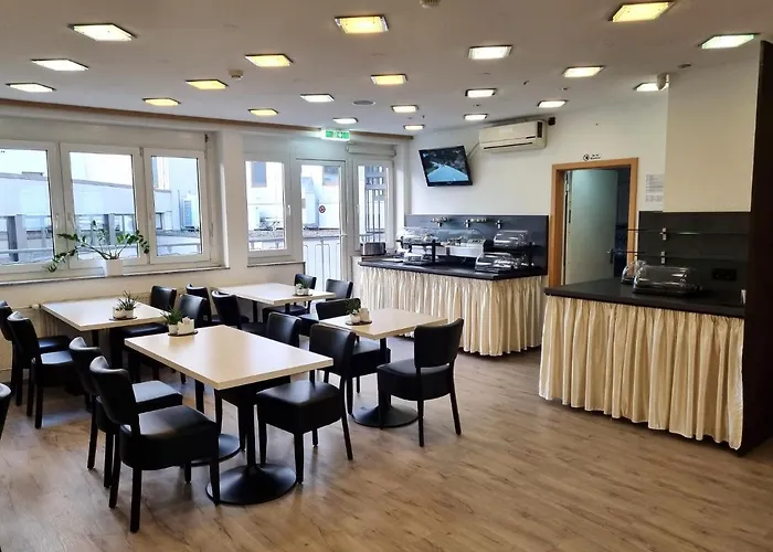 Adler Frankfurt Otel