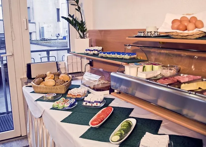 Adler Frankfurt Otel 3*