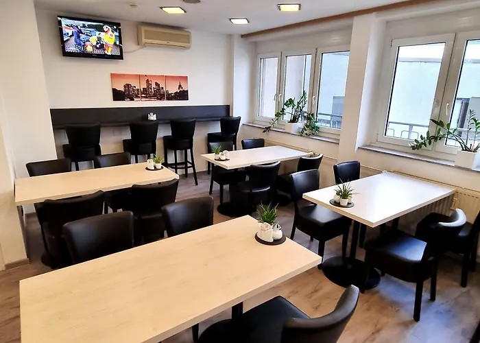 Hotel Adler Frankfurt 3*