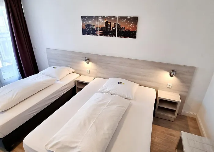 Adler Frankfurt Hotel 3*