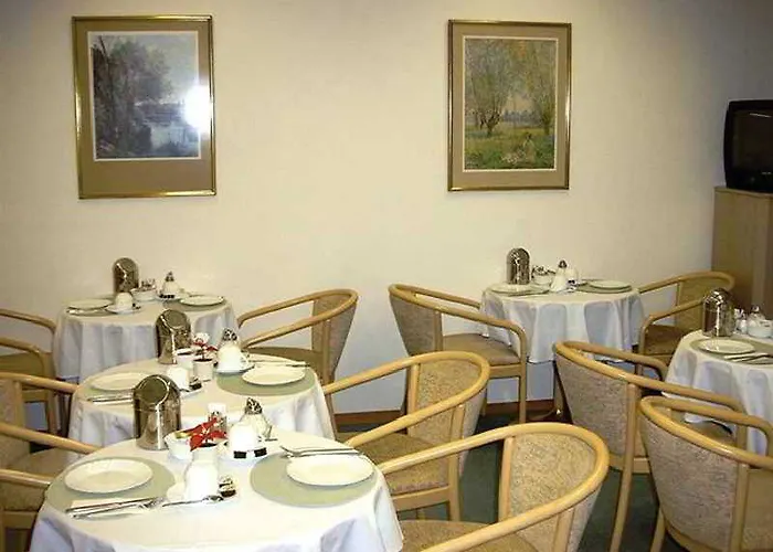 Adler Frankfurt Otel