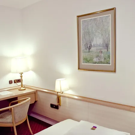 Hotel Adler Frankfurt 3*